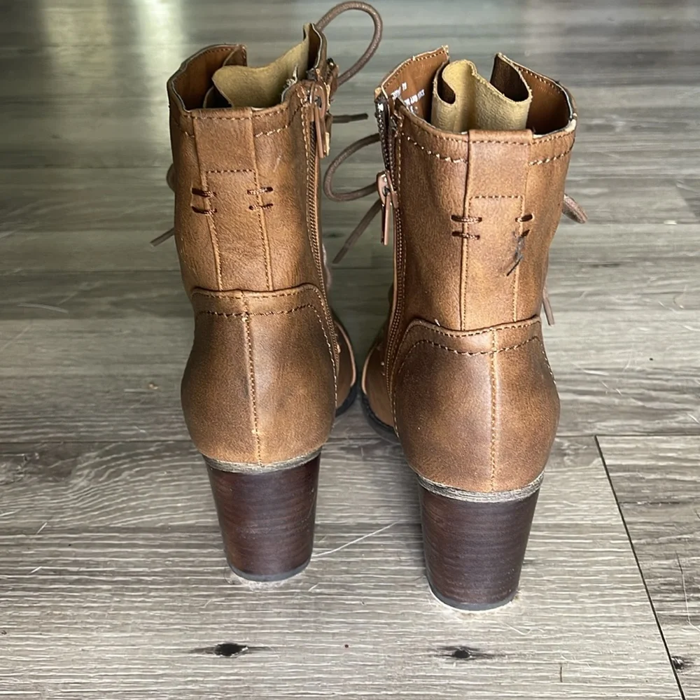 Madden Girl Westmont brown laced up booties - Picture 3 of 8